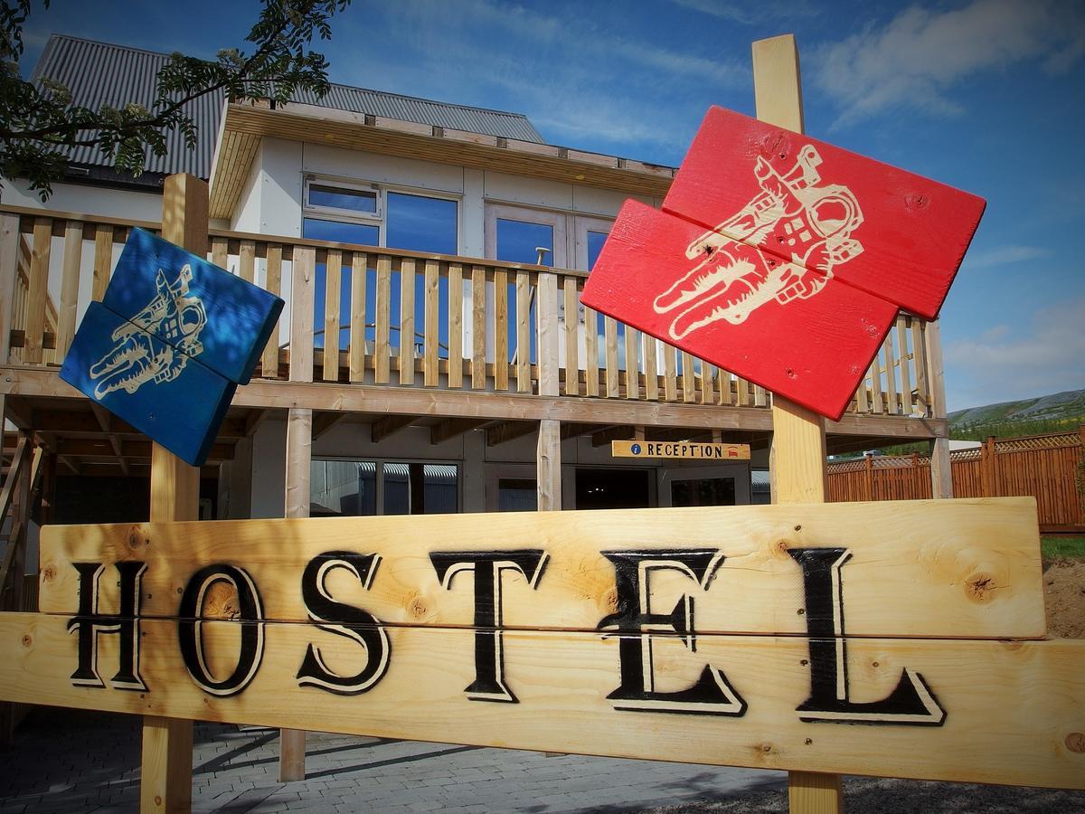 Husavik Hostel Exterior photo