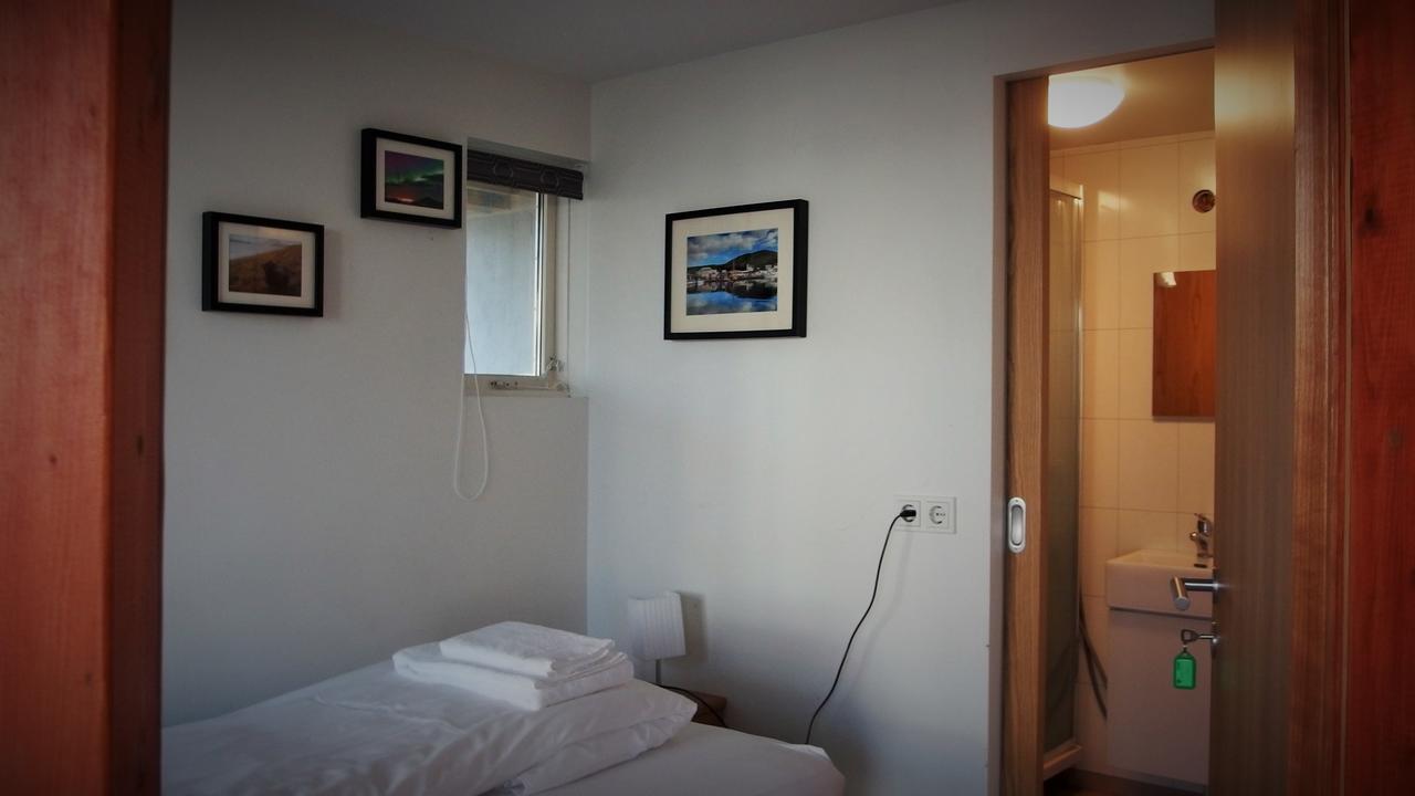 Husavik Hostel Exterior photo